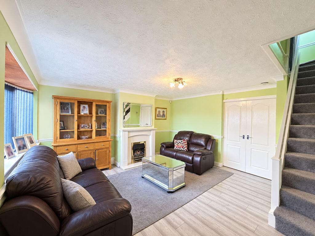 Parkview Crescent, Birchills, Walsall photo 4