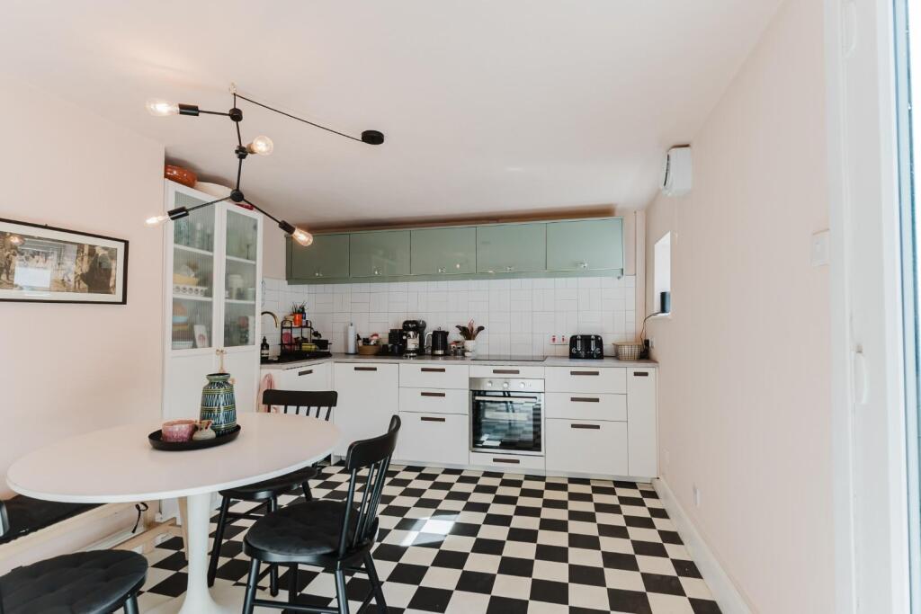 Apartment in Warwick, Sydenham, Royal Leamington Spa - More