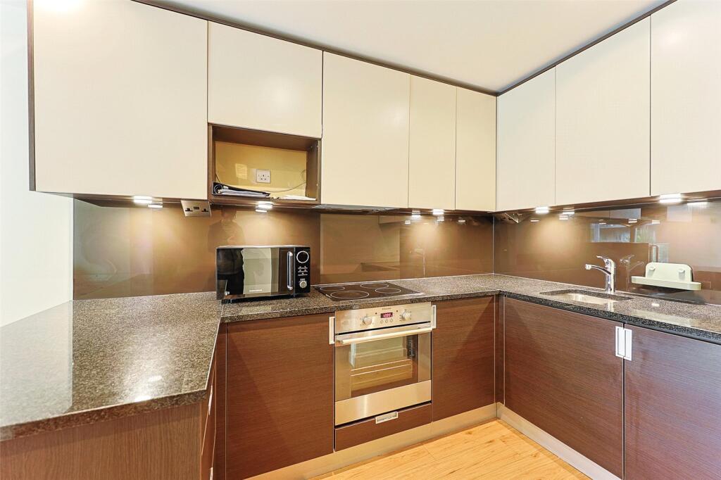 Apartment in London, Grahame Park, Colindale - View 4