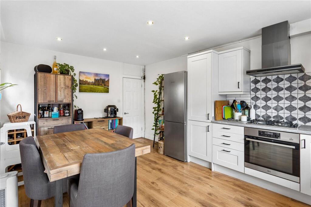 Apartment in London - View 4