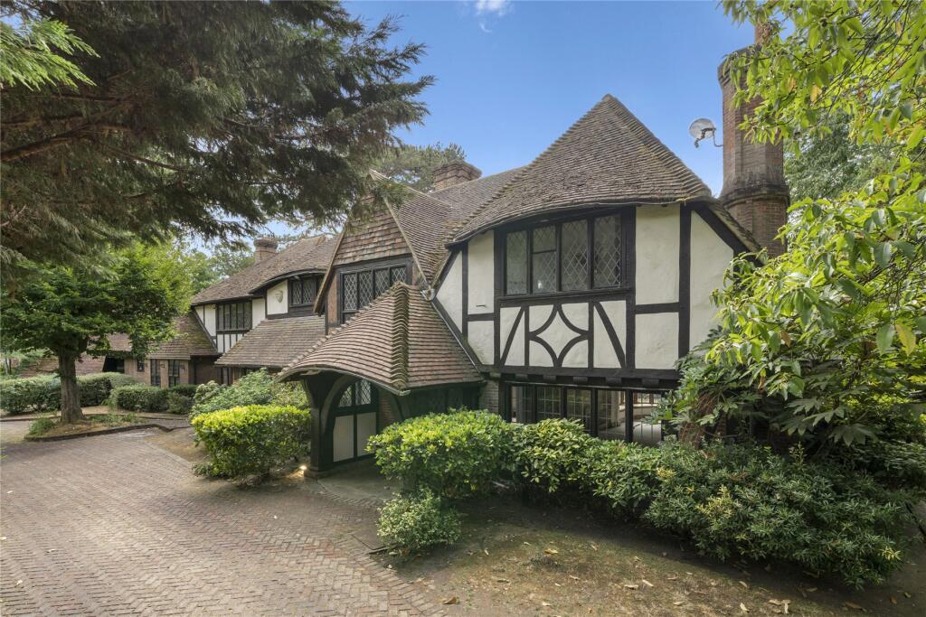 Main image of property: Silverdale Avenue, Walton-on-Thames, Surrey, KT12