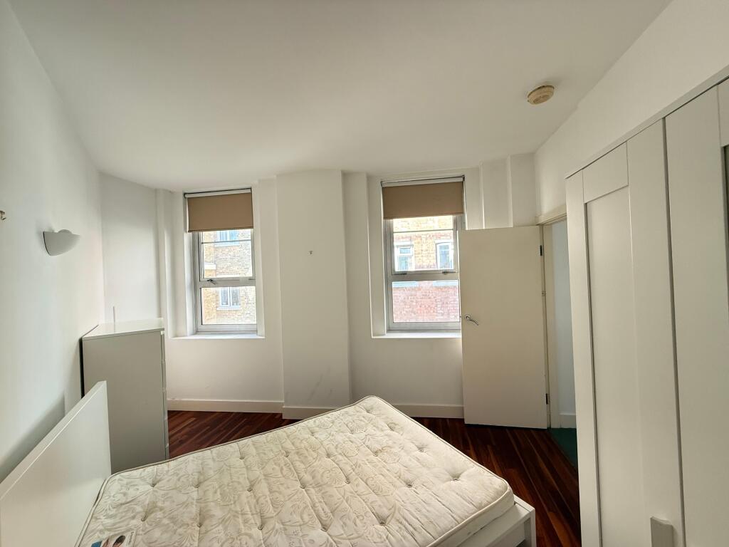 Apartment in London - View 5