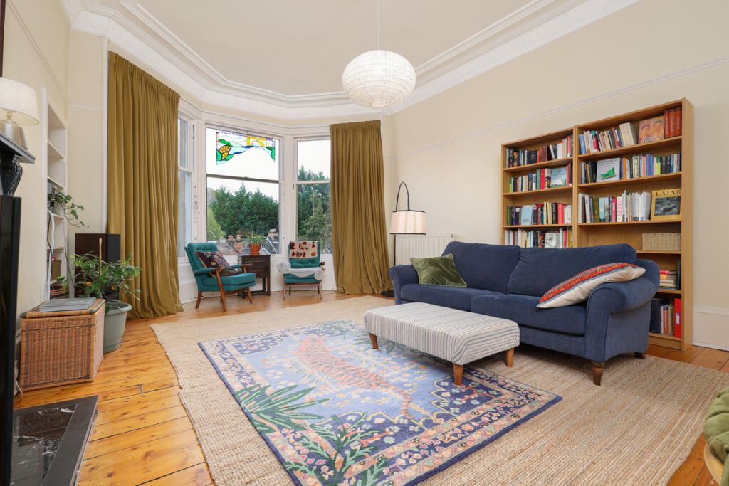 Apartment in Glasgow - View 3
