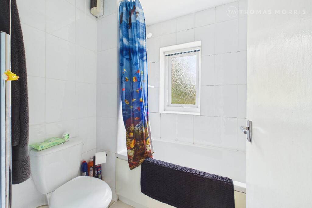House in Huntingdonshire, Eaton Socon, St Neots - View 4