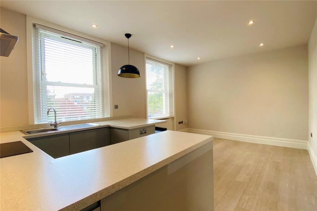 Upper Halliford Road, Shepperton, Surrey, TW17 photo 2