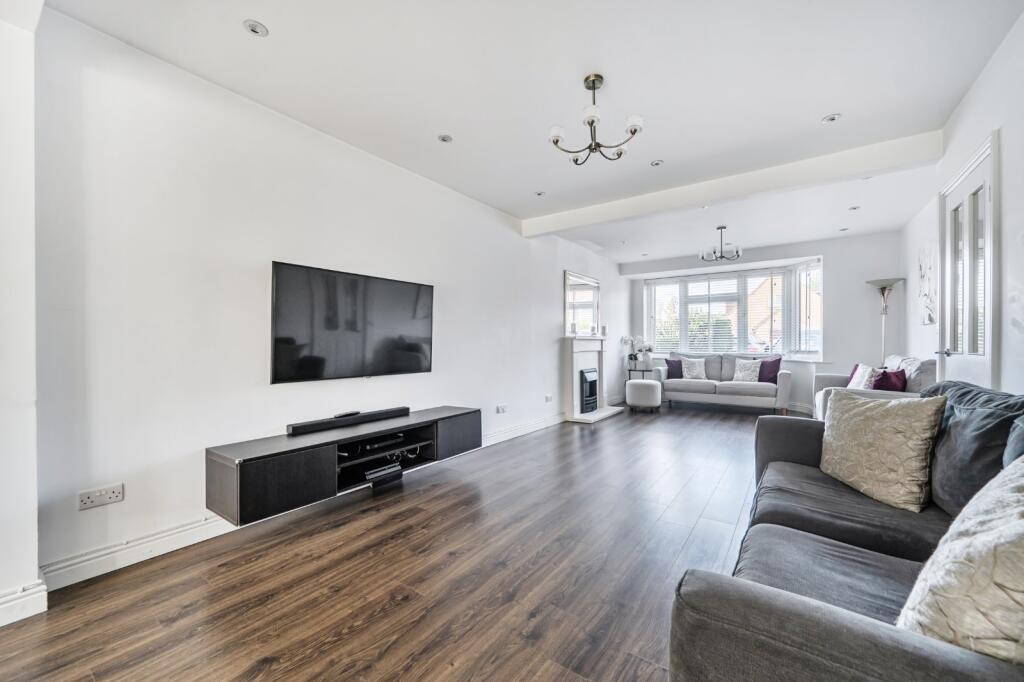 House in Slough - View 5