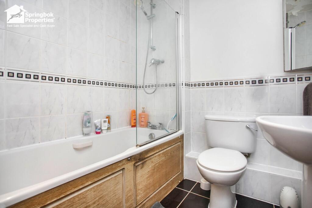 Apartment in Coventry, West Midlands - More