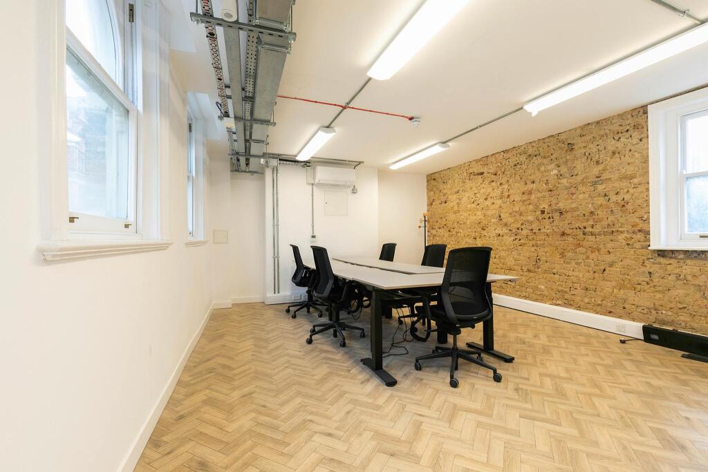 21 Liverpool Street 13.jpg