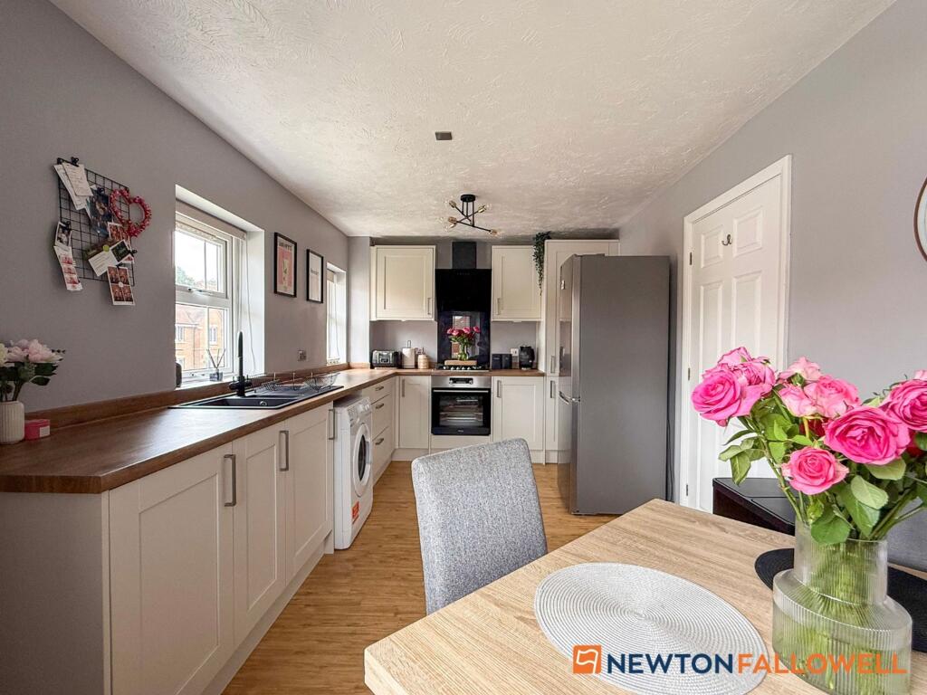Apartment in Newark, Fernwood - View 2