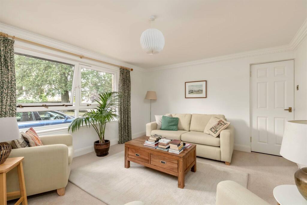 Apartment in Edinburgh - View 4