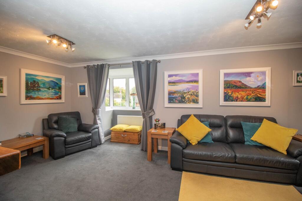 House in Chester, Huntington - View 3