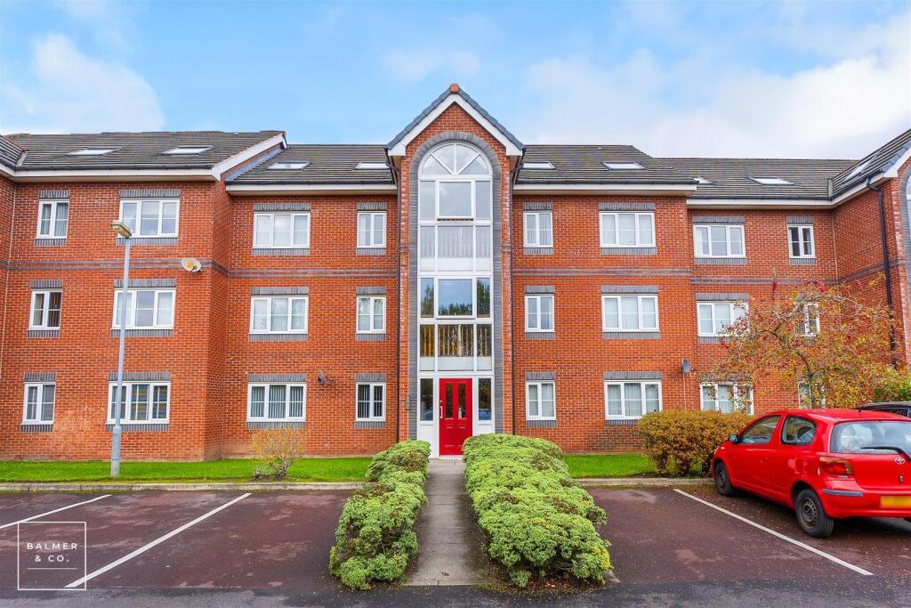 Main image of property: Phaeton Close, Atherton, M46