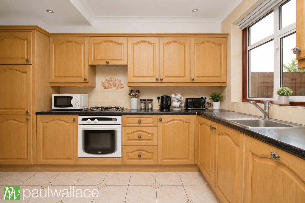Kenmare Gardens, London | 1930's Extended Family Home | Off Street Parking & Outbuilding photo 3