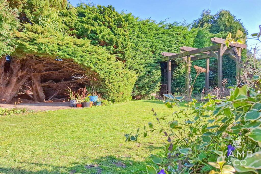Landermere Road, Thorpe-Le-Soken, Clacton-On-Sea photo 4