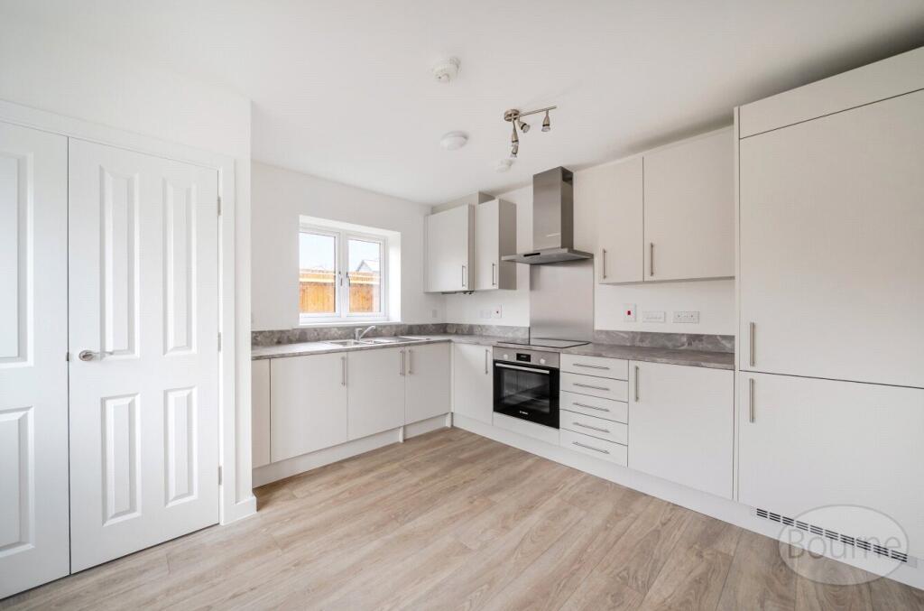Florence Close, Send, Woking, Surrey, GU23 photo 3