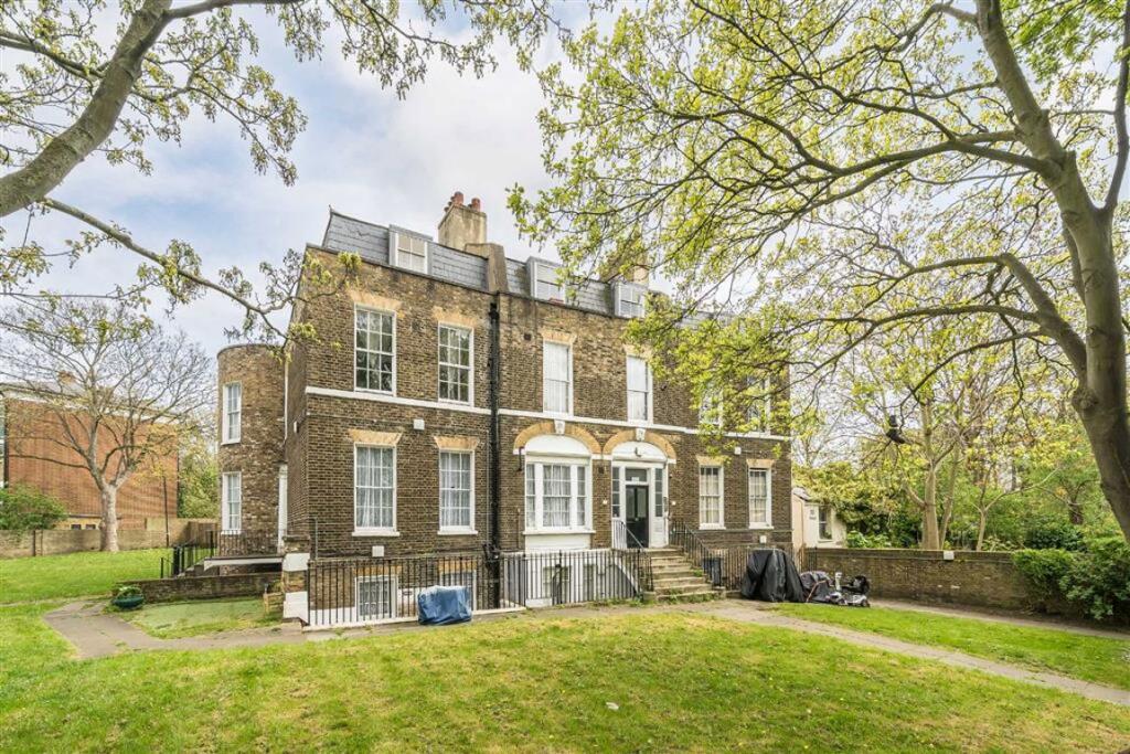 Main image of property: Brixton Road, London