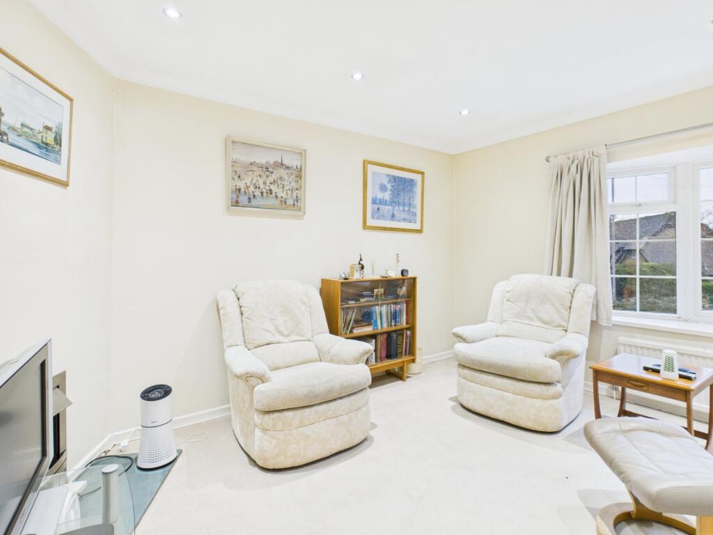 Apartment in Hemel Hempstead, Amersham - View 5