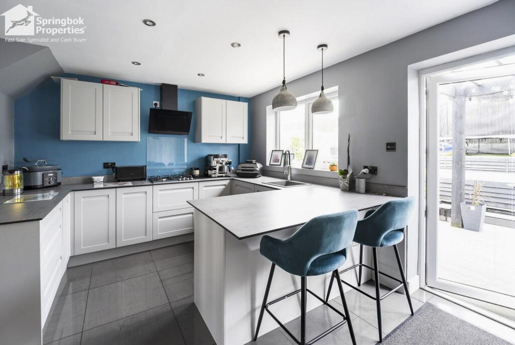 House in Bradford, West Yorkshire - View 4