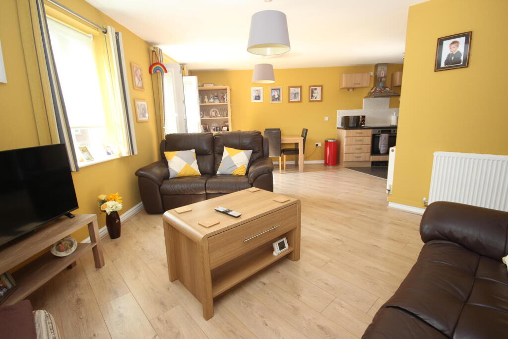 Rowsby Court, Pontprennau, CARDIFF photo 4