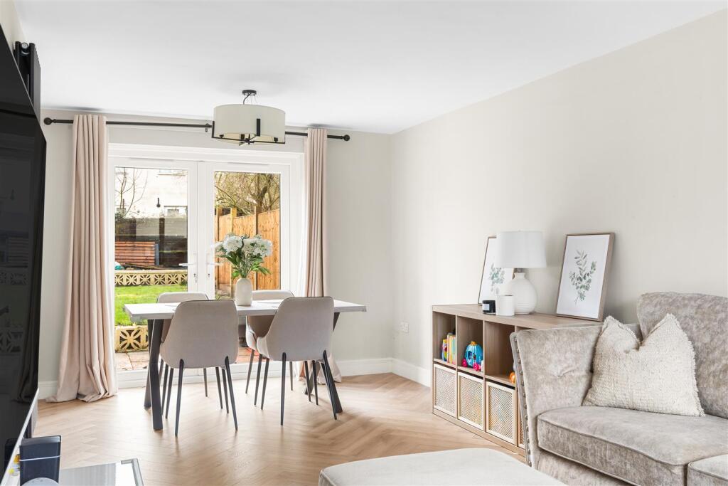 House in Harlow, Brays Grove - View 5