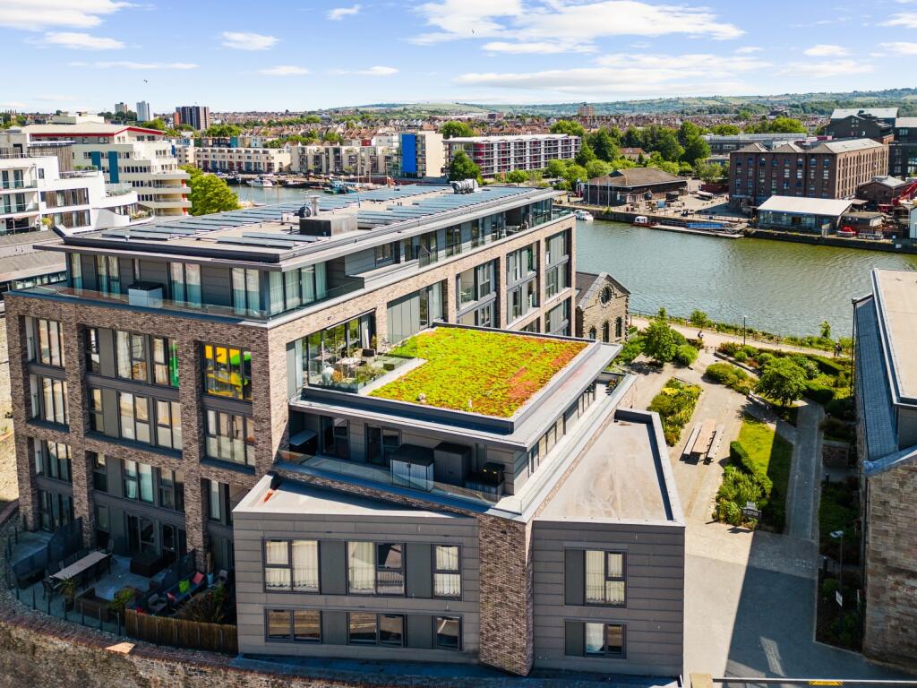 Apartment in Bristol, Canon's Marsh, Spike Island - View 4