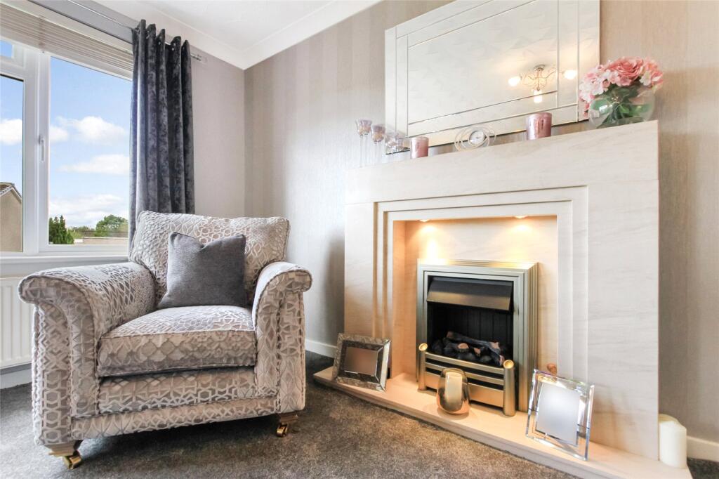 Fairford Drive, Cumbernauld, Glasgow, North Lanarkshire, G67 photo 4
