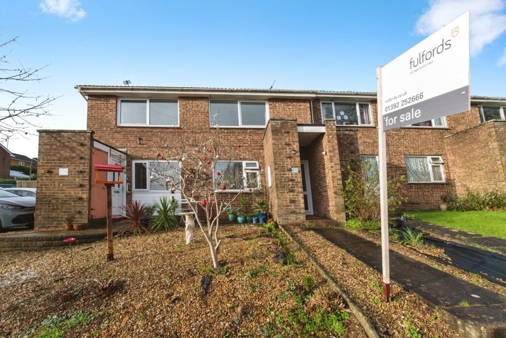 2-bed flat on Barley Farm Road, Exeter, Devon, EX4, £175,000