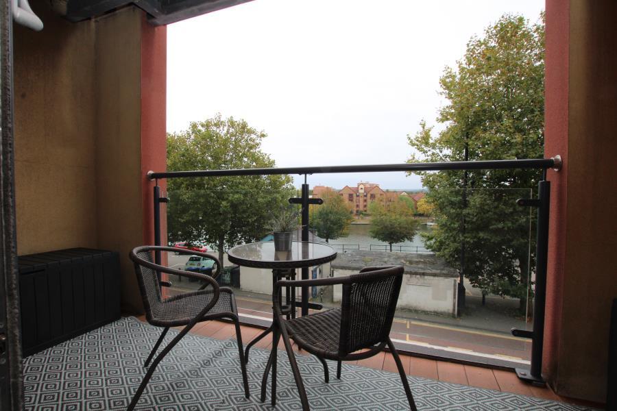 Apartment in Bristol - More