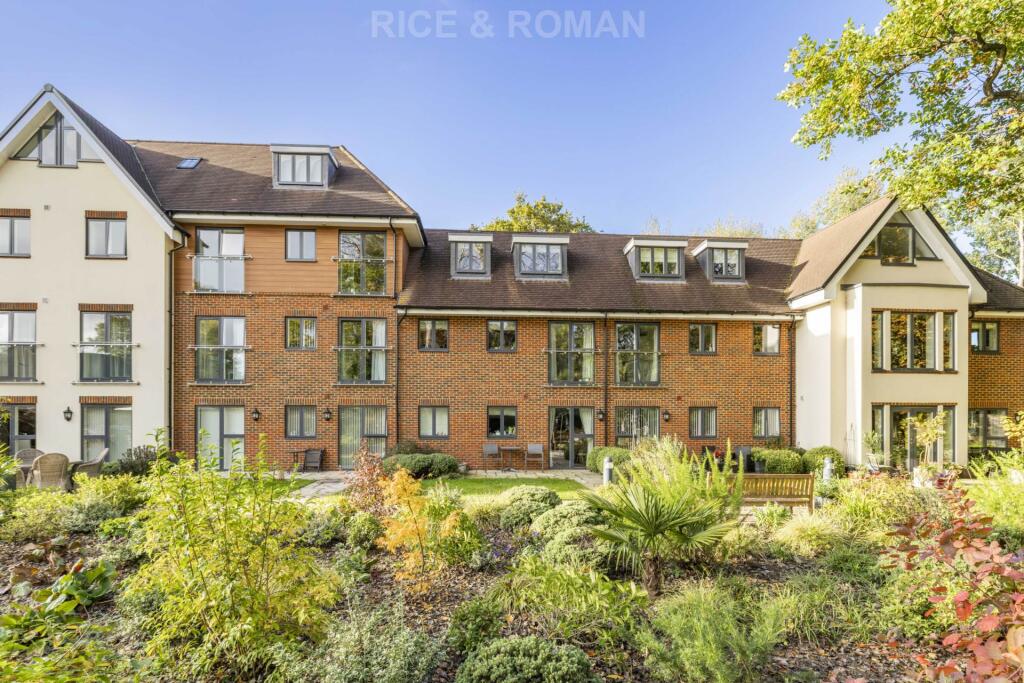 1-bed house on Yorktown Road, Sandhurst, £220,000
