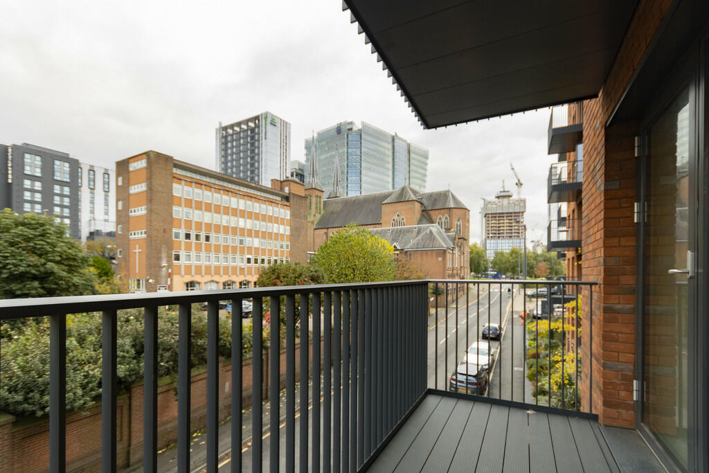 Apartment in Birmingham, West Midlands - View 3
