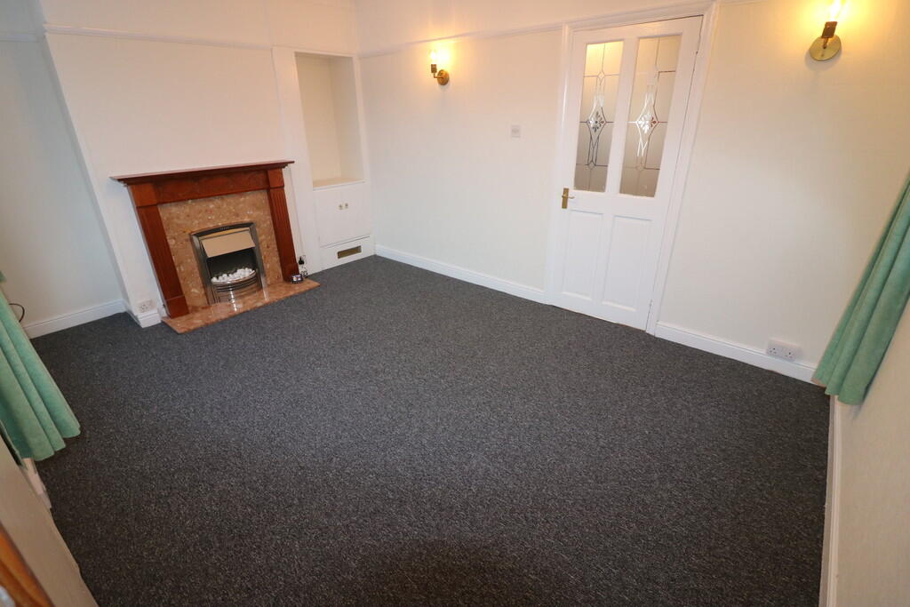 House in Hull - View 5