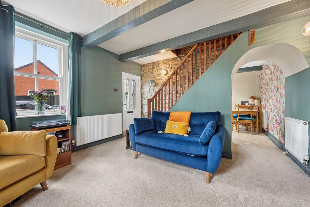 House in Bolton, Barrow Bridge - More