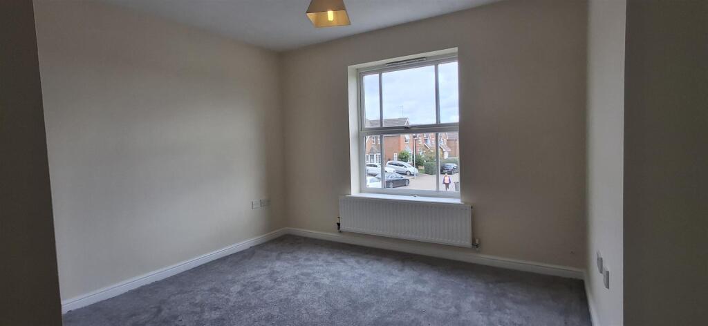 House in Daventry, West Northamptonshire - View 4