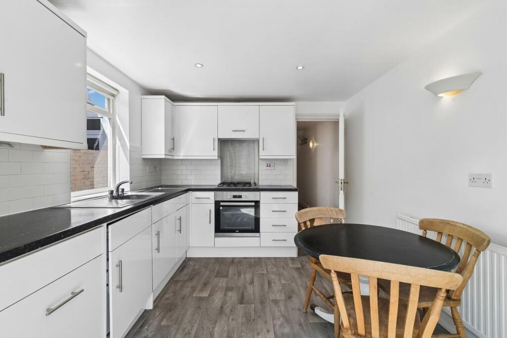Apartment in London - View 4