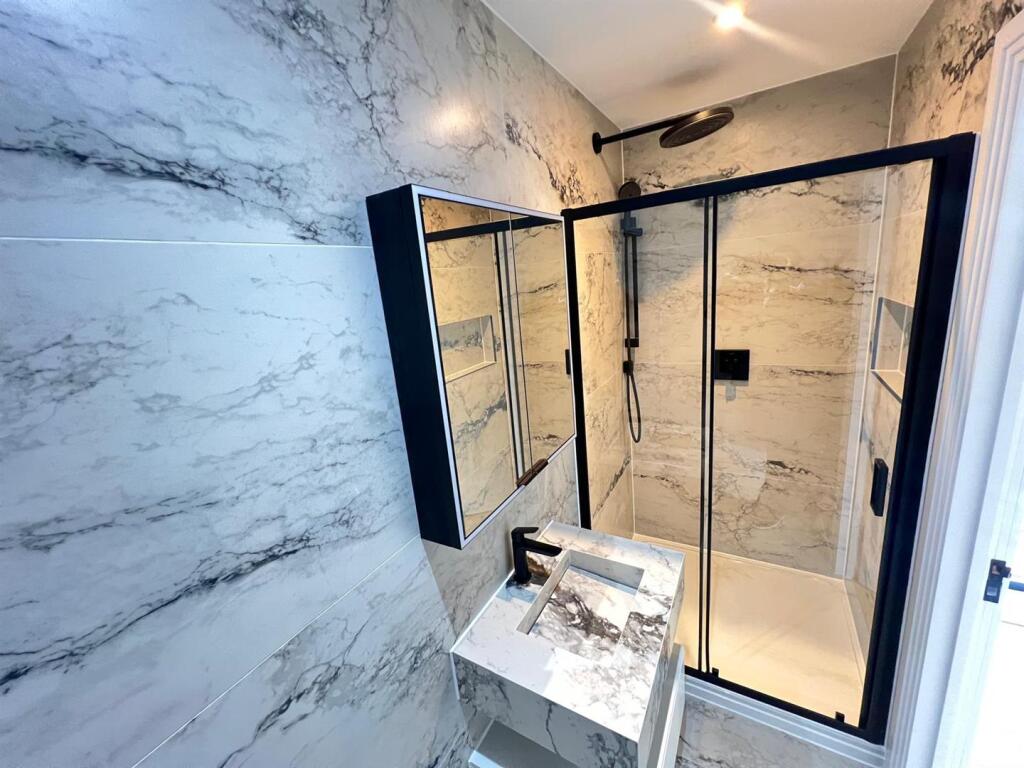 Main image of property: 351a Rotherhithe Street, London