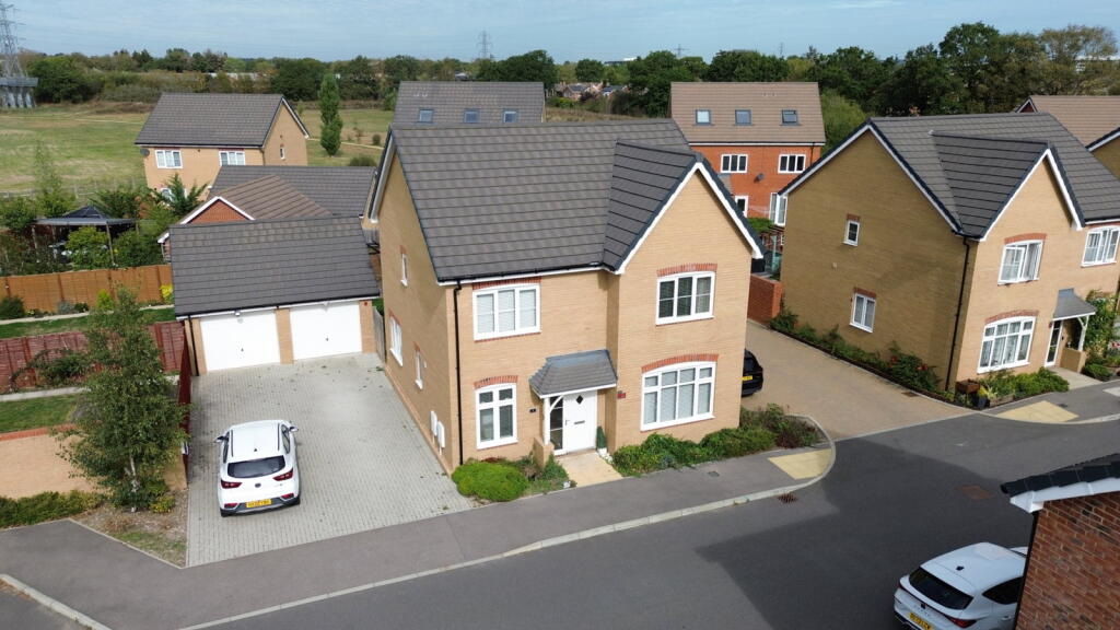 Main image of property: Rhodes Close,Winnersh,RG41 5SL