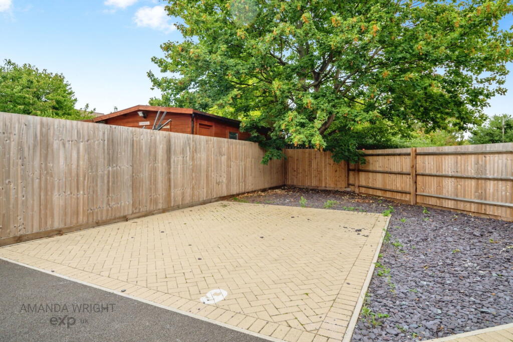 Kings Road, Flitwick, Bedford, Bedfordshire, MK45 photo 2