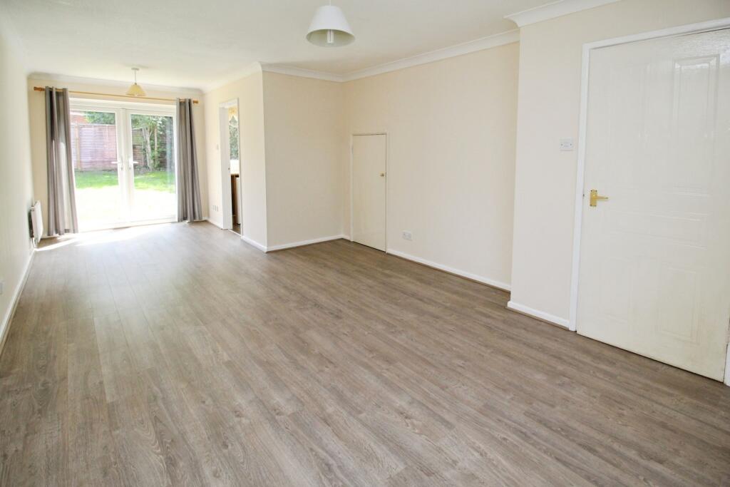 Gaddesden Crescent, Wavendon Gate, Milton Keynes photo 2
