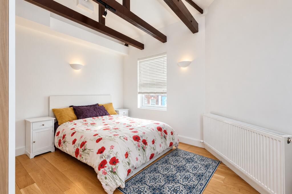 Apartment in London - View 4