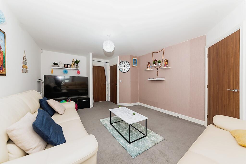 House in Kettering, Leisure Village - View 6