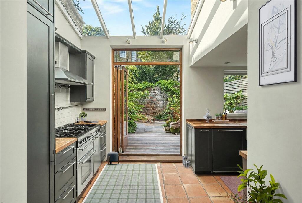 House in London - More