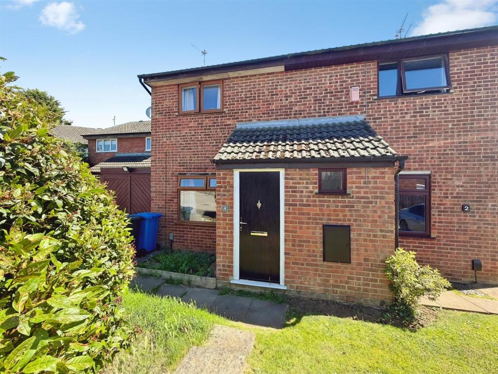 Main image of property: Glastonbury Close, Kettering, Northamptonshire