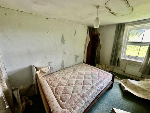 REAR BEDROOM 2