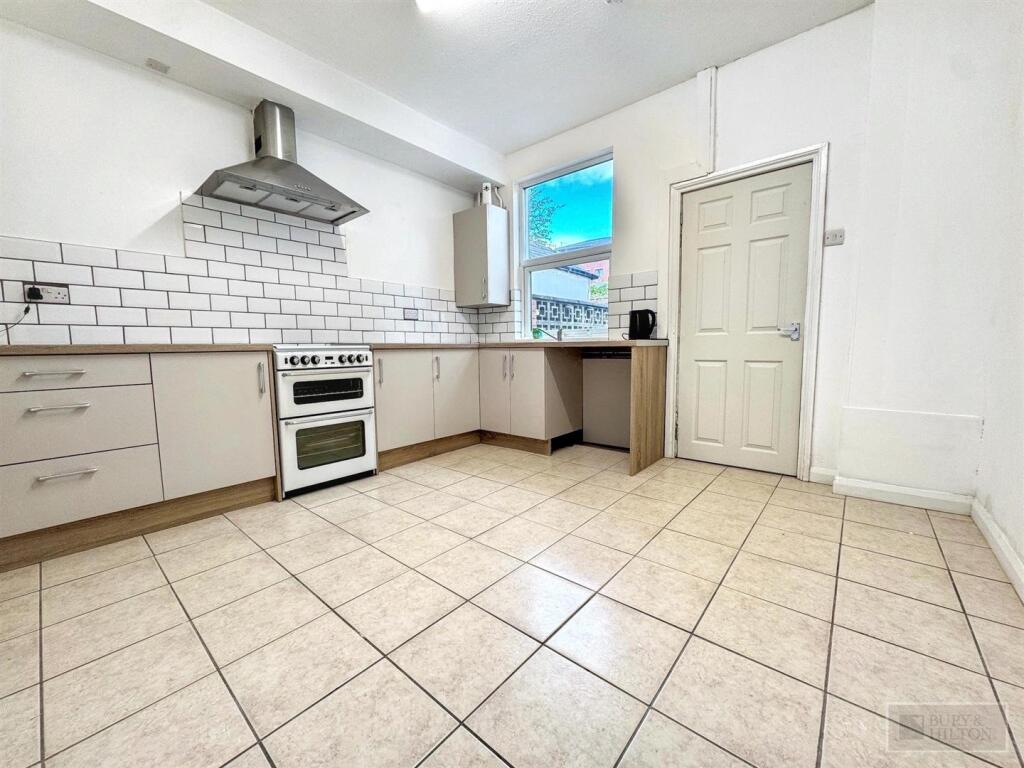 House in Stoke-on-Trent - View 3