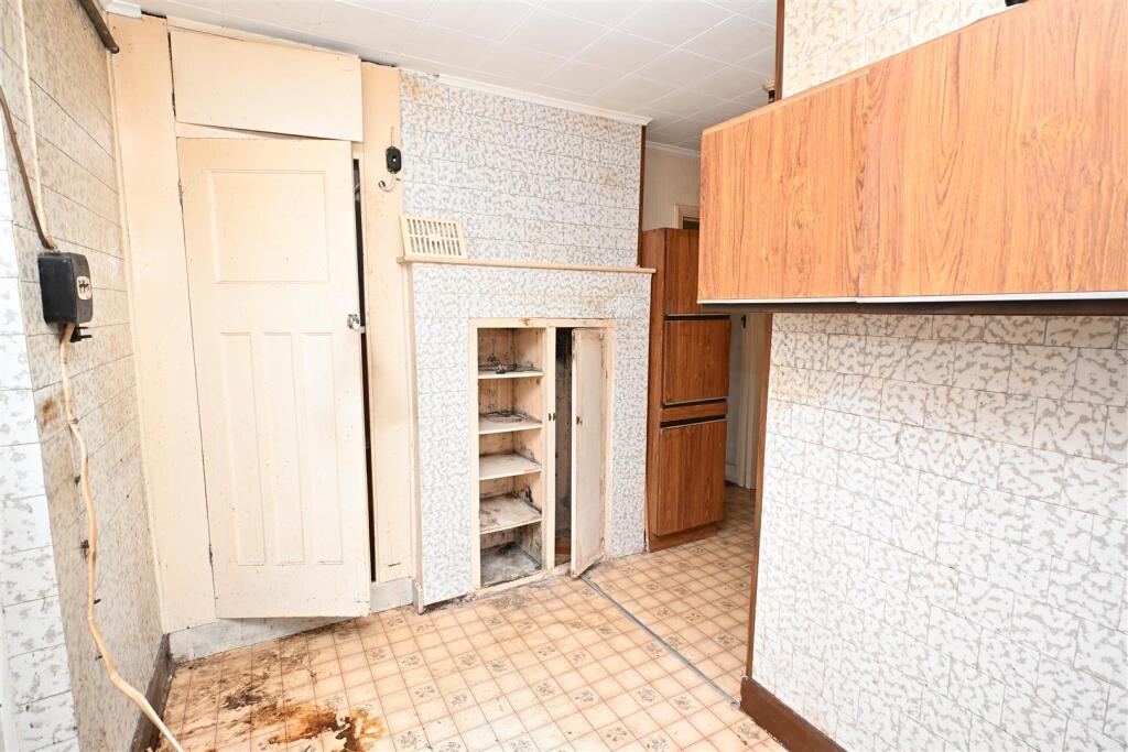 House in Basingstoke and Deane, Old Basing and Lychpit - View 3