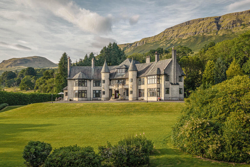 Main image of property: Levern Towers, Blanefield, G63