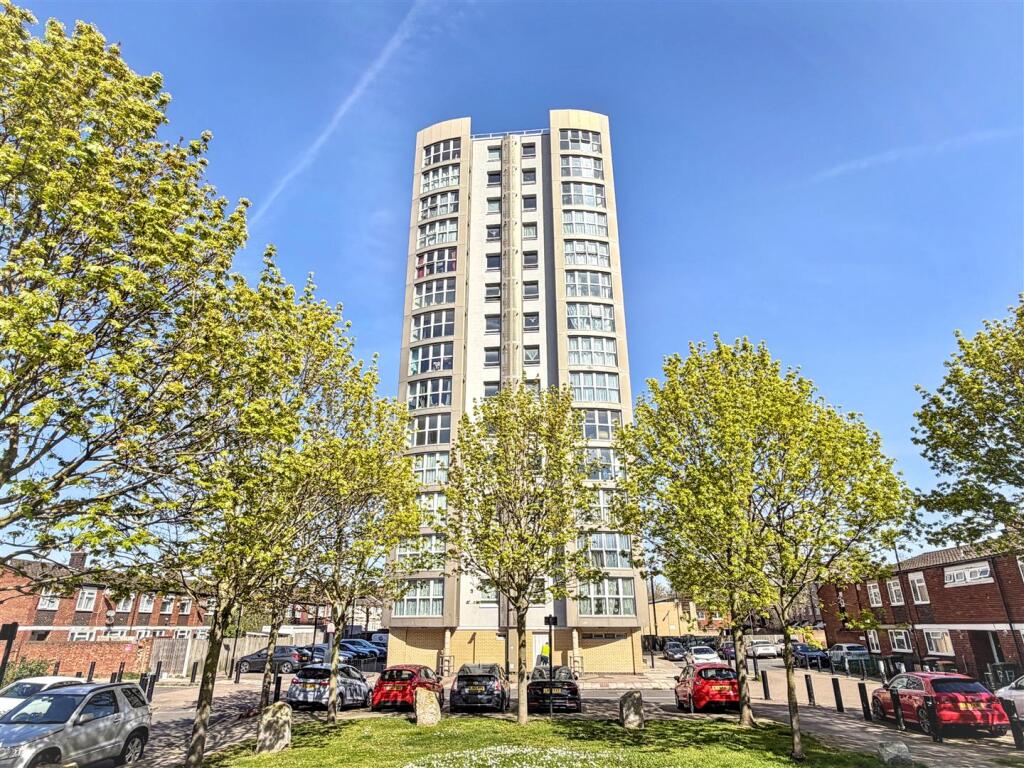 Main image of property: Park Grove, London