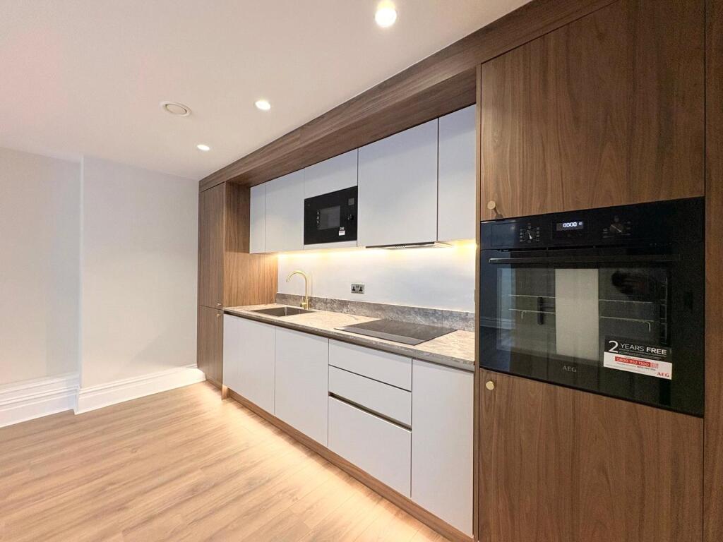 Apartment in Liverpool, Dingle - View 3