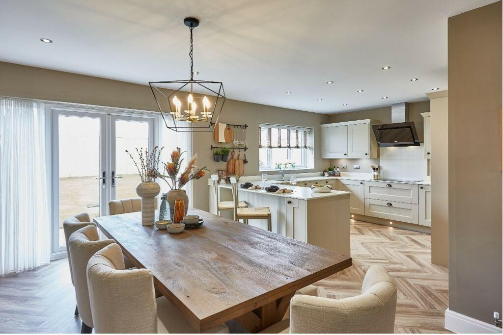 House in Stockton-on-Tees, Nunthorpe - More