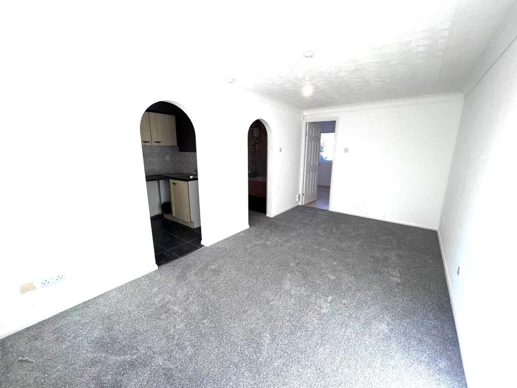 House in Swindon, Eastleaze, West Swindon - More
